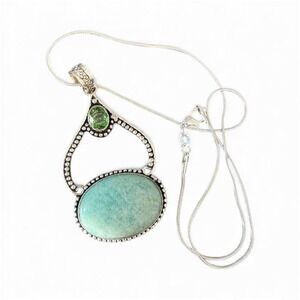 Handcrafted aventurine and peridot silver plated pendant‎